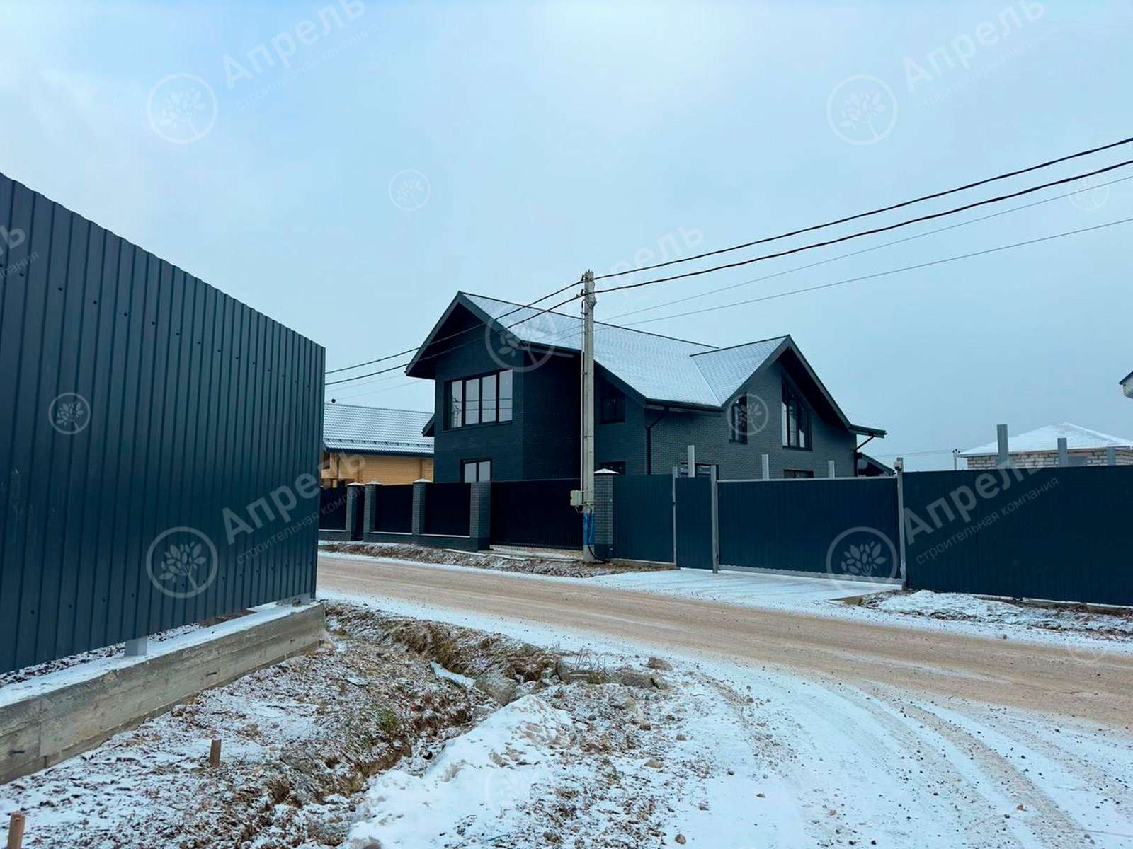 Двухэтажный дом из газобетона площадью 350 м2 2