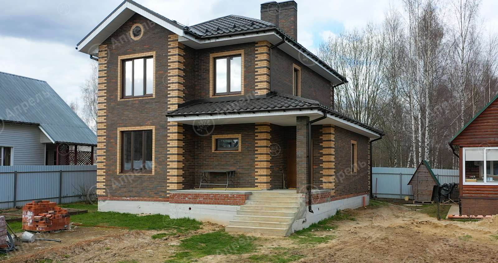 Двухэтажный дом из газобетонного блока площадью 135 м2 1